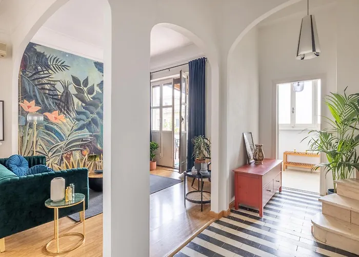 Elegant Penthouse With Terrace Appartement *