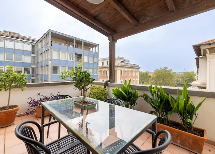 Elegant Penthouse With Terrace