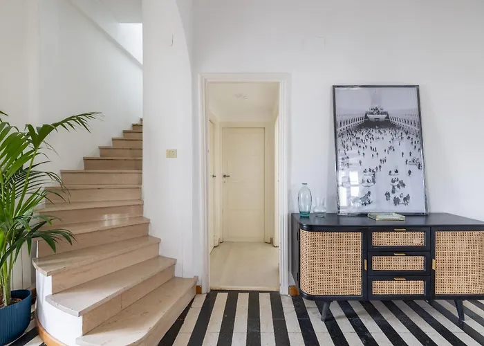 Elegant Penthouse With Terrace Appartement *